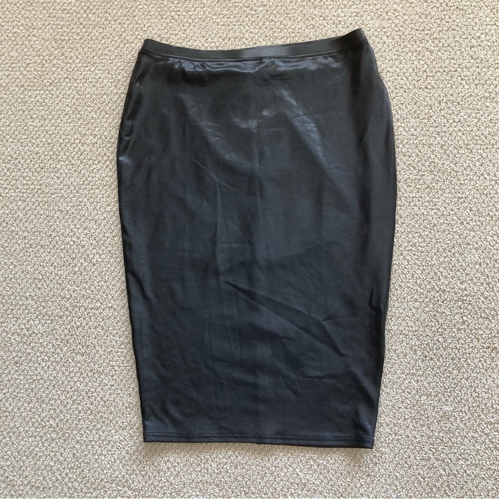 Leith Black Shiny Midi Pencil Skirt Size Medium Bodycon Stretchy Like New
